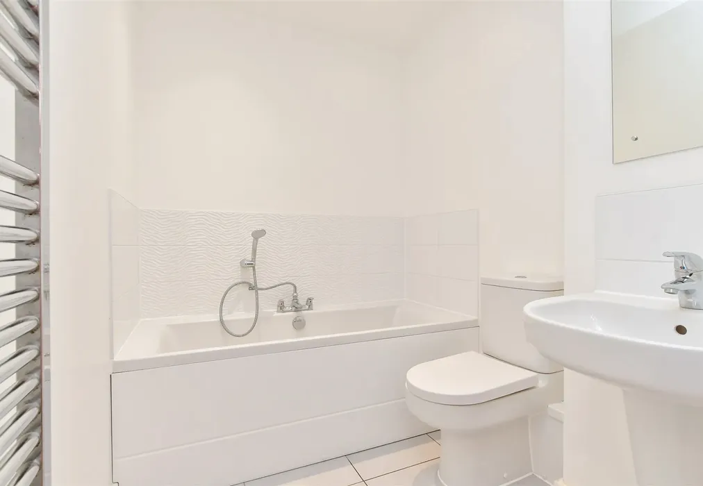 Bathroom - The Waterfront, Worthing, West Sussex - Wards of Kent