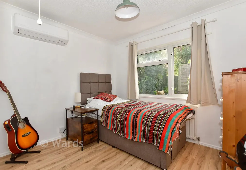 Bedroom 2 - Lower Road, East Farleigh, Maidstone, Kent - Wards of Kent