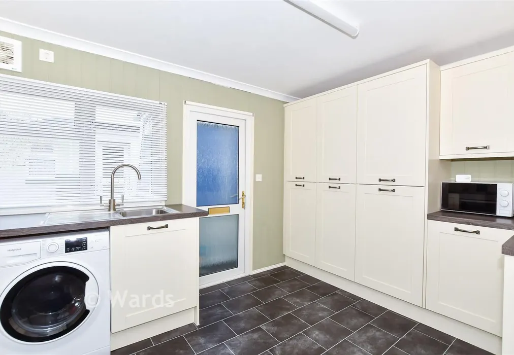 Kitchen - Lower Road, East Farleigh, Maidstone, Kent - Wards of Kent