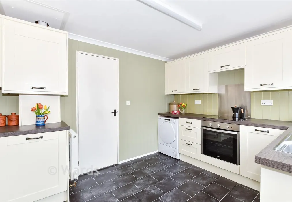 Kitchen - Lower Road, East Farleigh, Maidstone, Kent - Wards of Kent