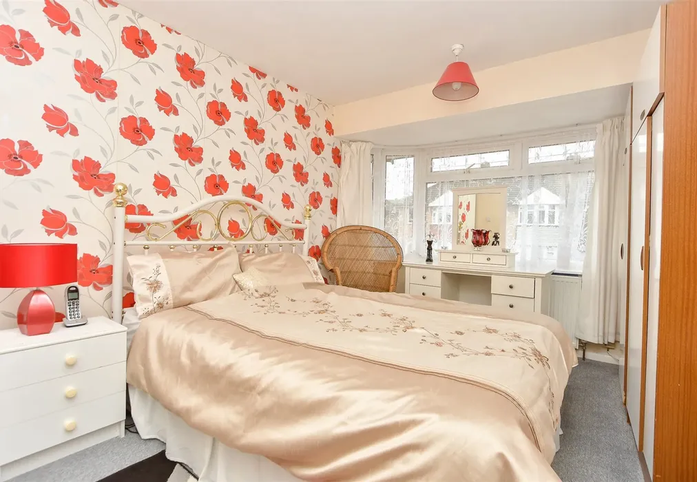 Bedroom 1 - Northumberland Avenue, Rainham, Gillingham, Kent - Wards of Kent