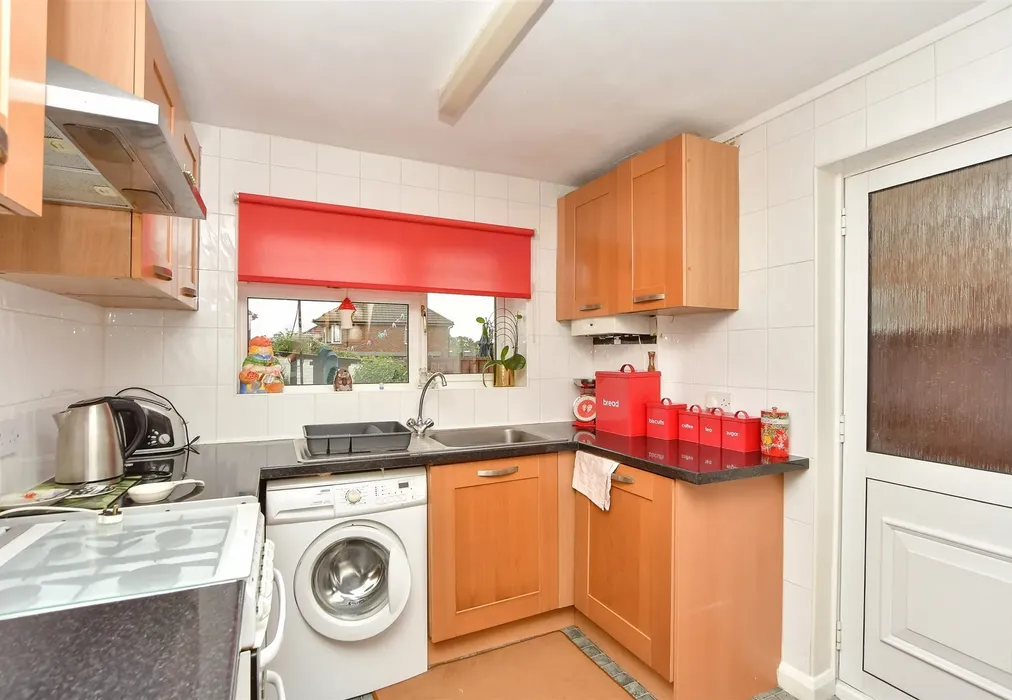 Kitchen - Northumberland Avenue, Rainham, Gillingham, Kent - Wards of Kent
