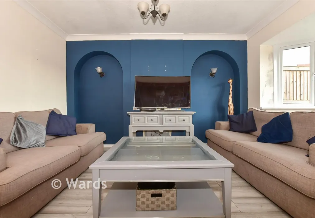 Lounge - Brenchley Avenue, Deal, Kent - Wards of Kent