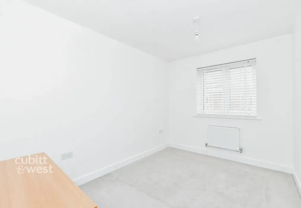 4f871186-901GQCI4 - Buckle Mead Eastergate PO20 - Wards of Kent