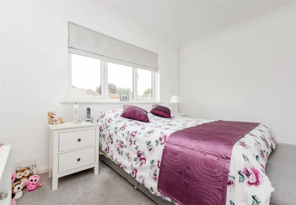 Bedroom 1 - New Road, Meopham, Kent - Wards of Kent
