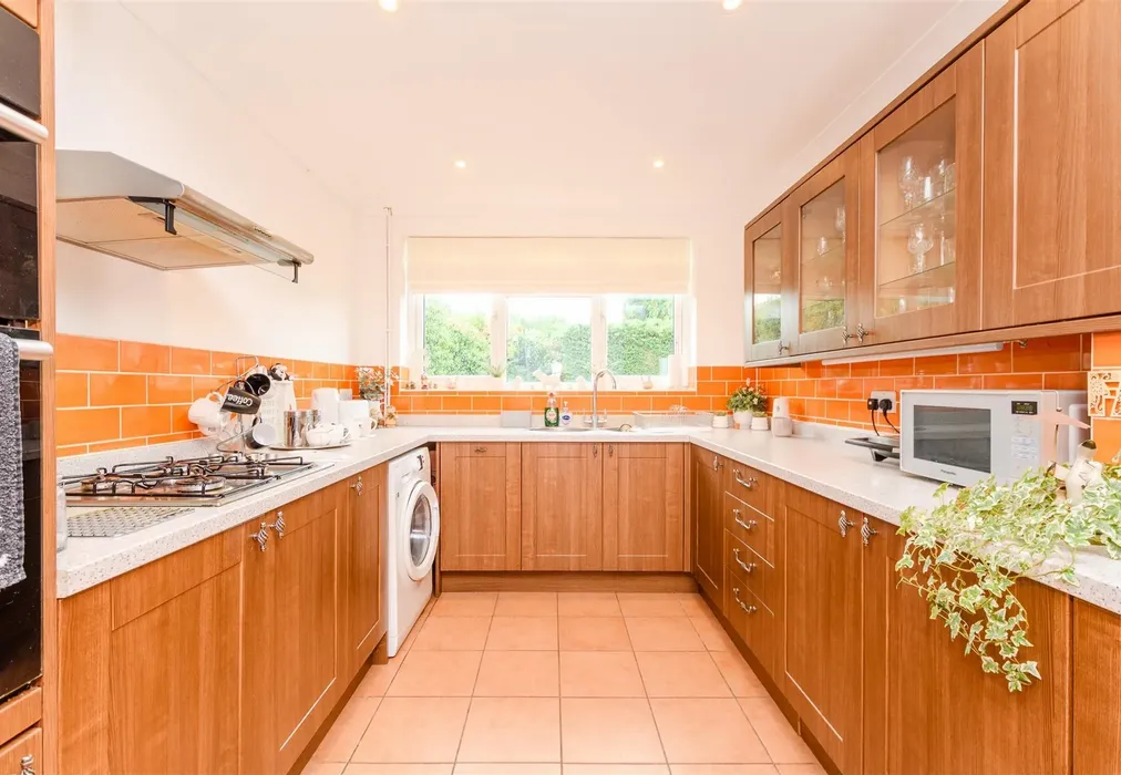 Kitchen - New Road, Meopham, Kent - Wards of Kent