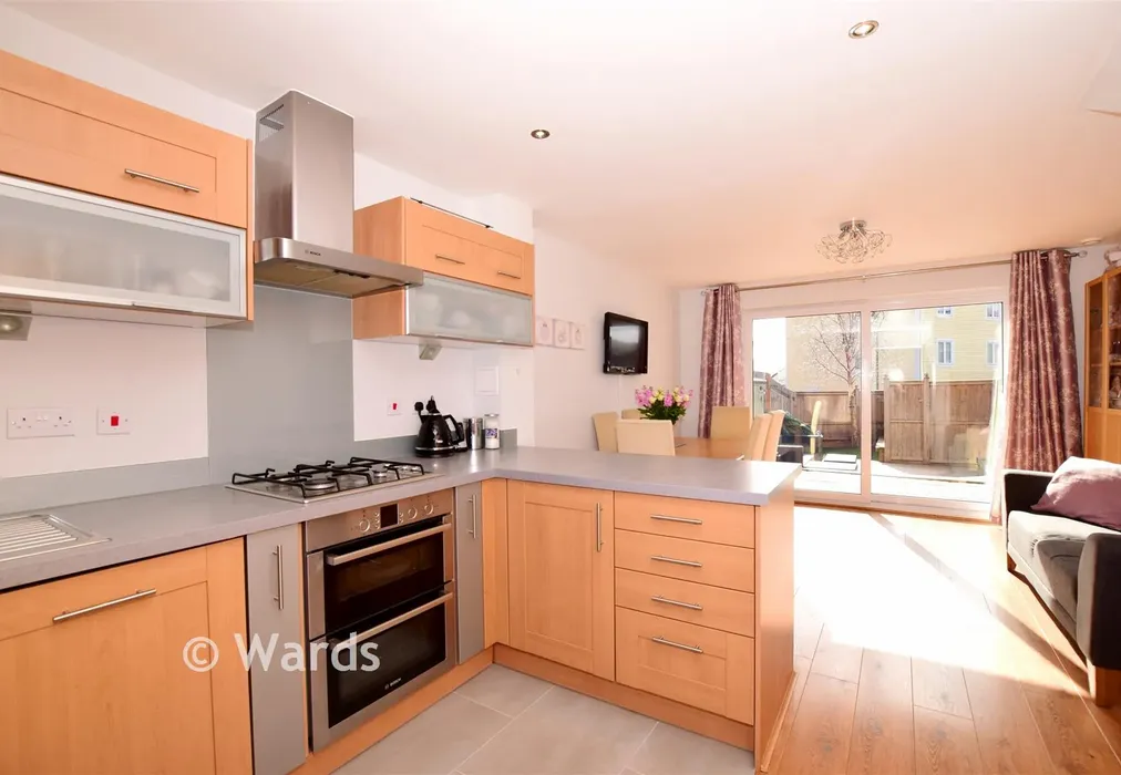 Kitchen - Poynder Drive, Snodland, Kent - Wards of Kent