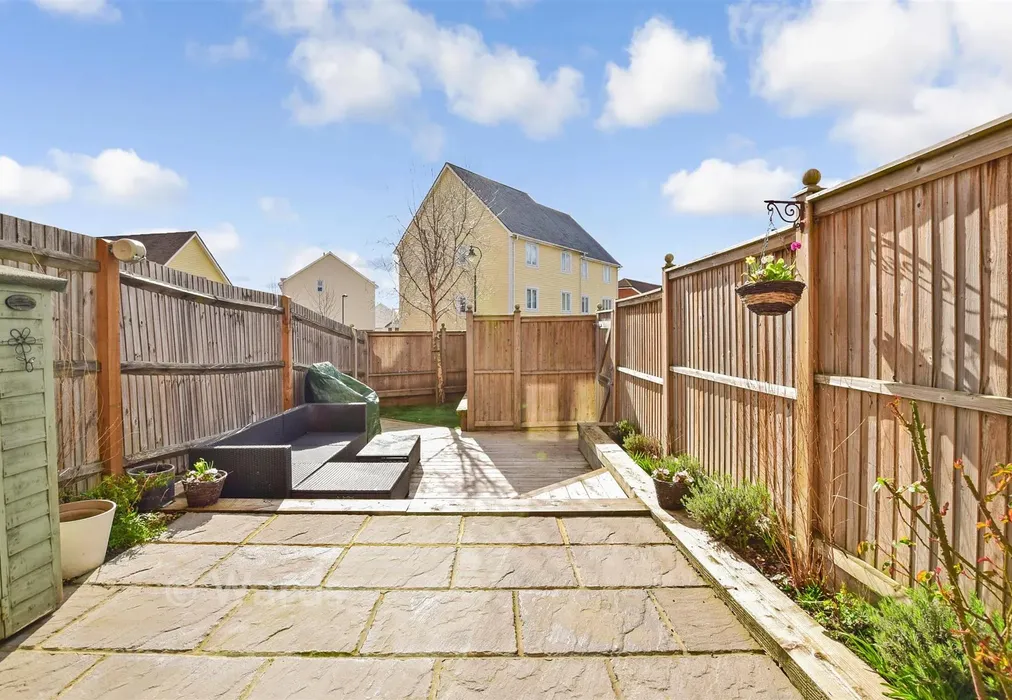 Rear Garden - Poynder Drive, Snodland, Kent - Wards of Kent