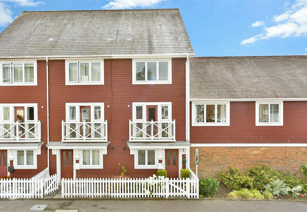 External (Web) - Poynder Drive, Snodland, Kent - Wards of Kent