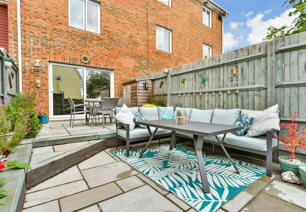 Rear Garden - Poynder Drive, Snodland, Kent - Wards of Kent