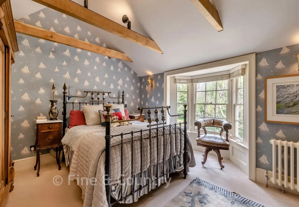 Bedroom 1 - Framfield Road, Buxted, Uckfield, East Sussex - Wards of Kent