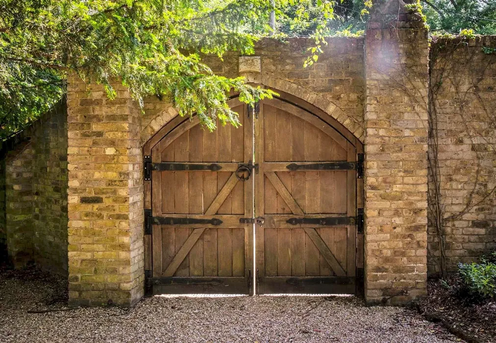 Driveway - Framfield Road, Buxted, Uckfield, East Sussex - Wards of Kent