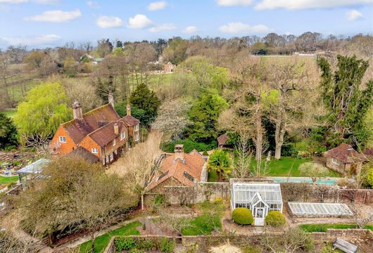Framfield Road, Buxted, Uckfield, East Sussex - Wards of Kent