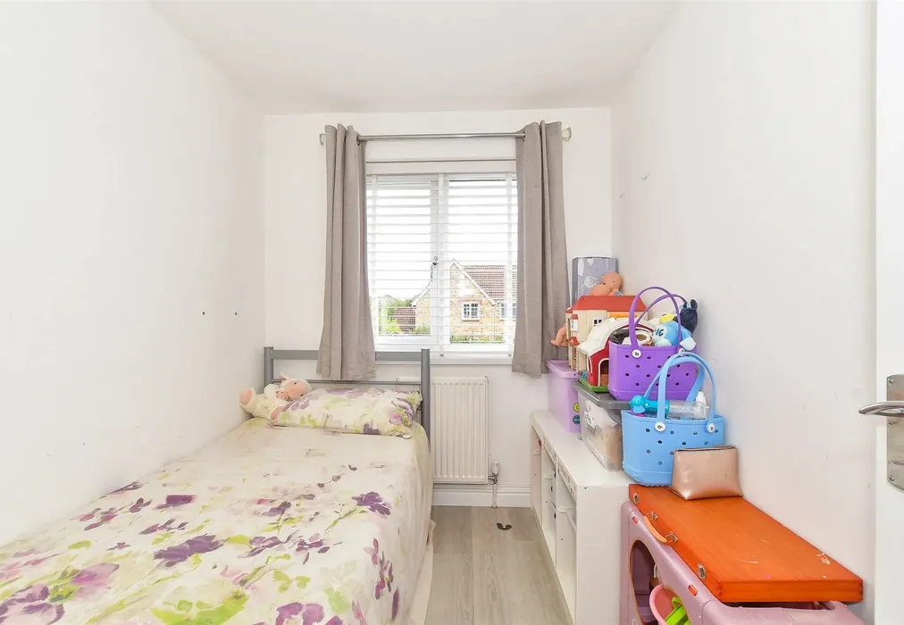 Bedroom 3 - Fern Drive, Havant, Hampshire - Wards of Kent
