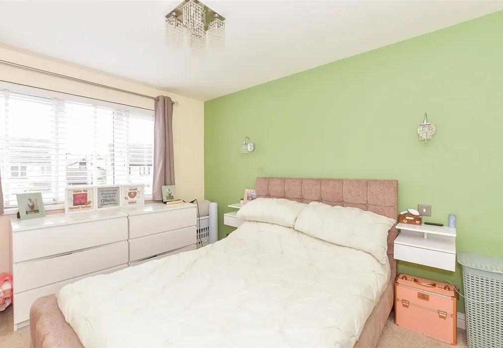 Bedroom 1 - Fern Drive, Havant, Hampshire - Wards of Kent