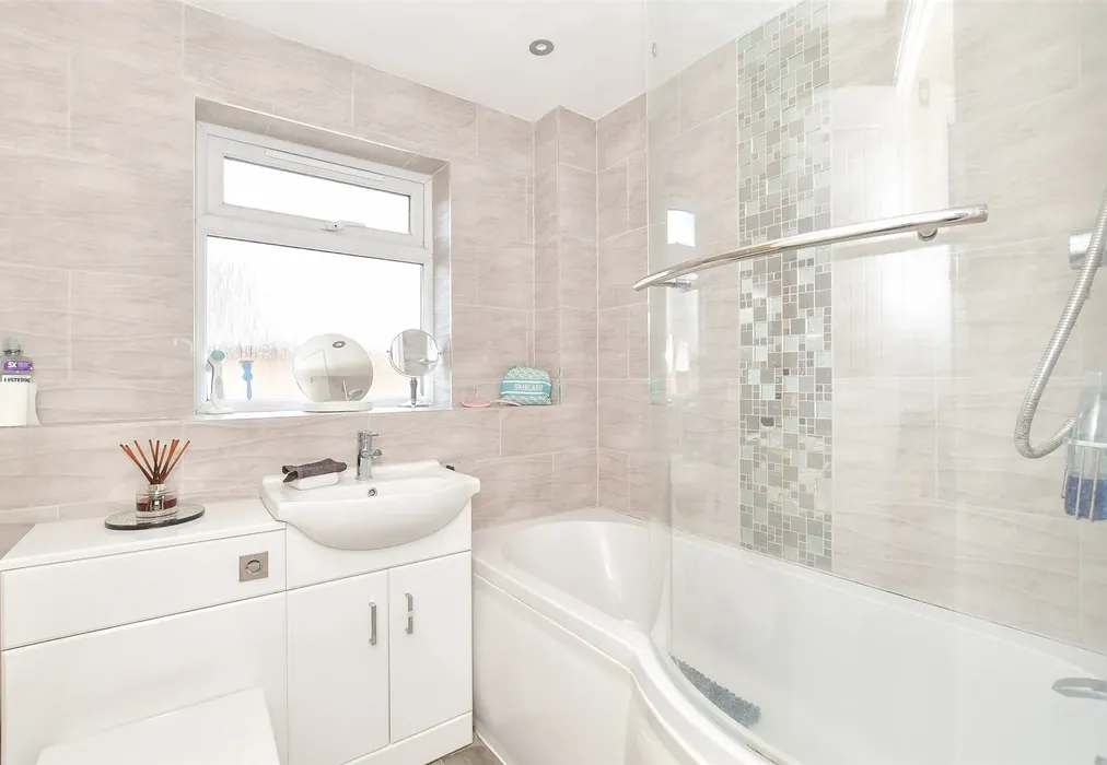 Bathroom - Fern Drive, Havant, Hampshire - Wards of Kent