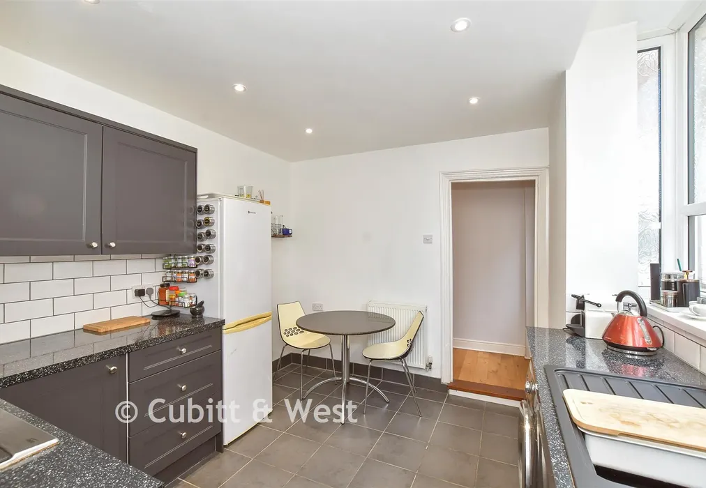 Kitchen - Chichester Road, Portsmouth, Hampshire - Wards of Kent