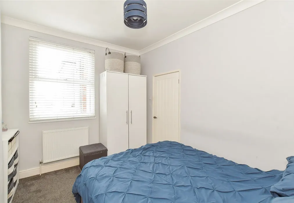 Bedroom - Chichester Road, Portsmouth, Hampshire - Wards of Kent