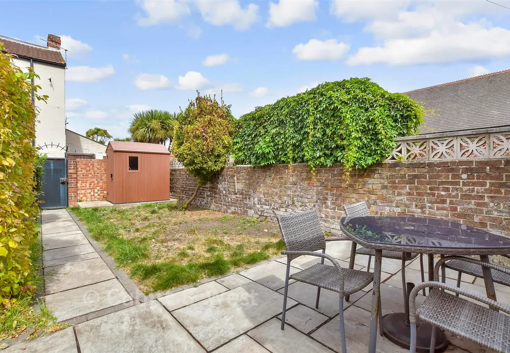 Rear Garden - Chichester Road, Portsmouth, Hampshire - Wards of Kent