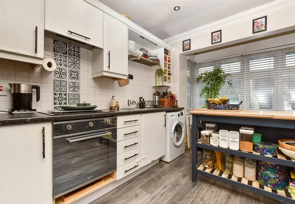 Kitchen / Lounge - Brighton Road, Hooley, Coulsdon, Surrey - Wards of Kent