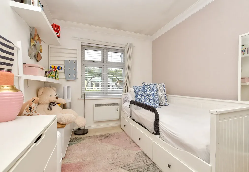 Bedroom 1 - Brighton Road, Hooley, Coulsdon, Surrey - Wards of Kent