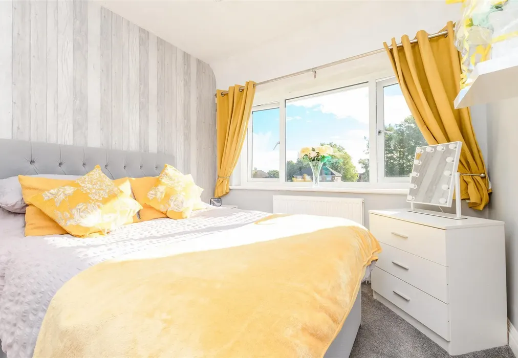 Bedroom 2 - Binland Grove, Chatham, Kent - Wards of Kent