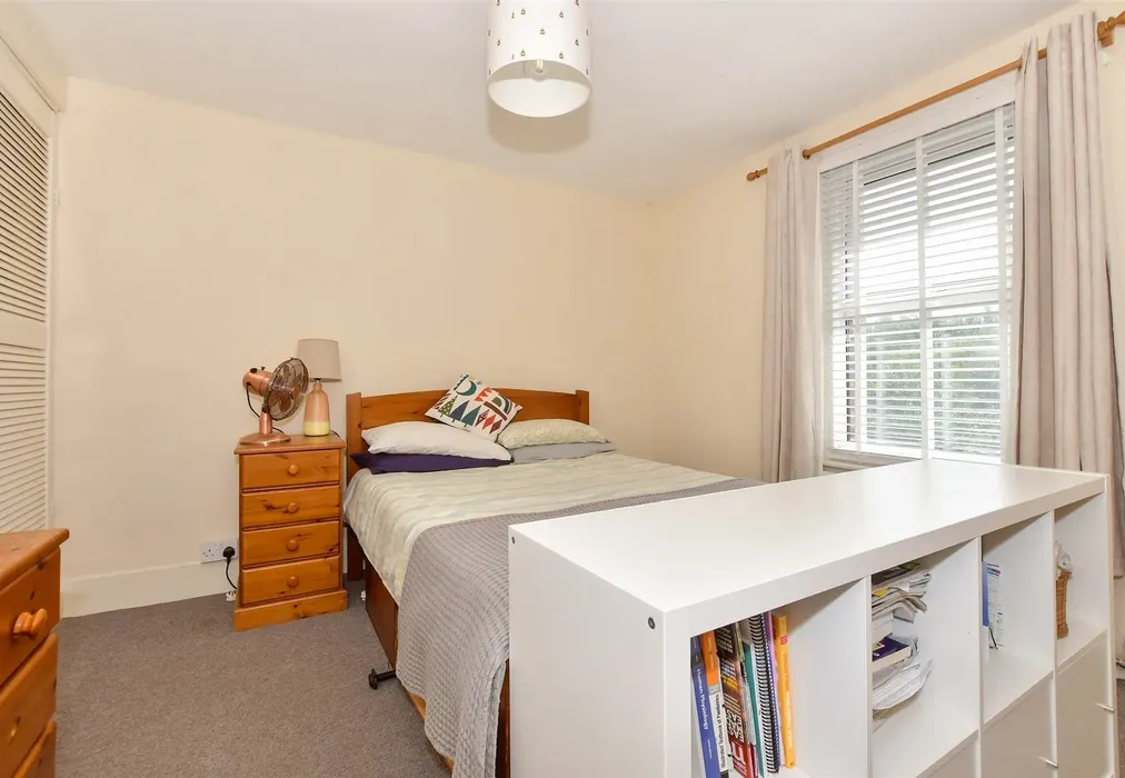 Bedroom 2 - Shalmsford Street, Chartham, Canterbury, Kent - Wards of Kent