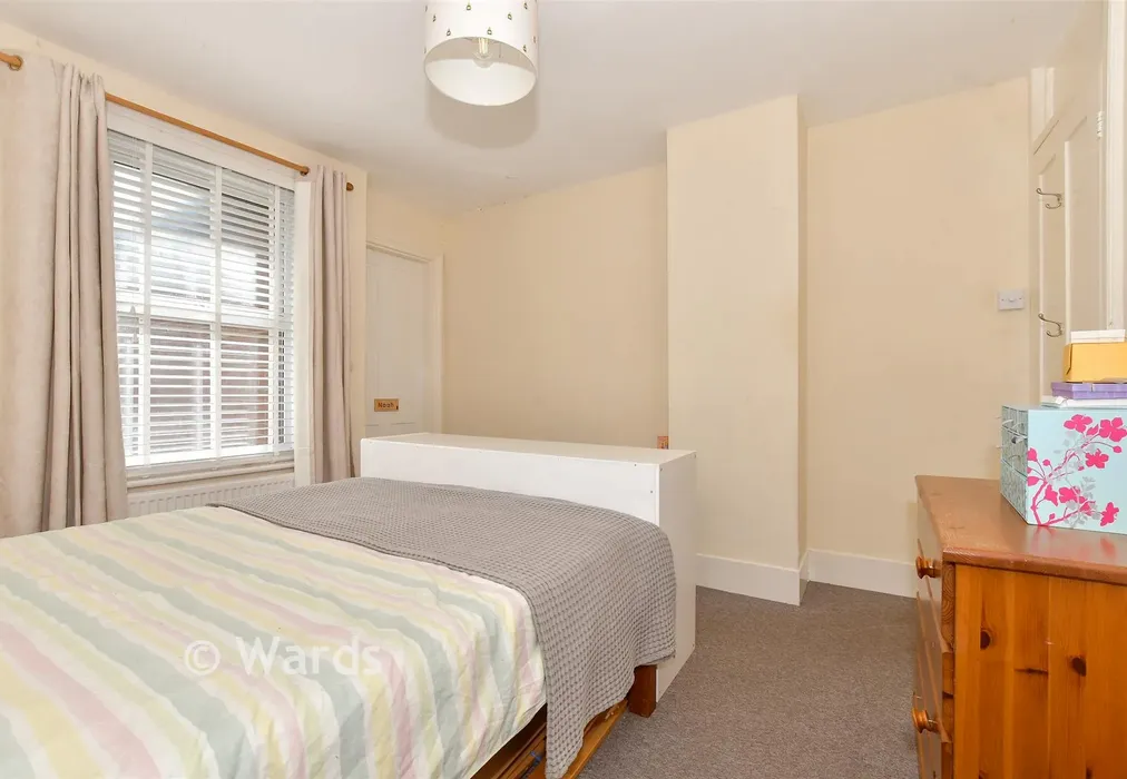 Bedroom 2 - Shalmsford Street, Chartham, Canterbury, Kent - Wards of Kent