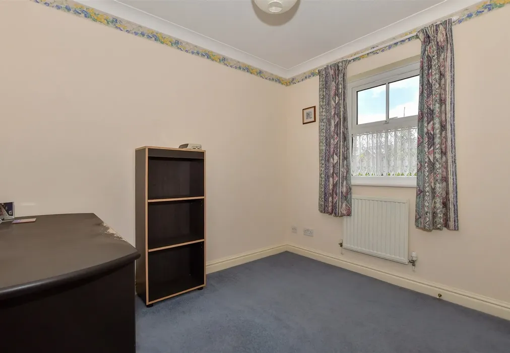 Bedroom 3 - Pippin Way, Kings Hill, West Malling, Kent - Wards of Kent