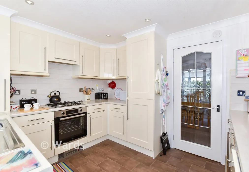 Kitchen - Yeomans Way, Pilgrims Retreat, Maidstone, Kent - Wards of Kent