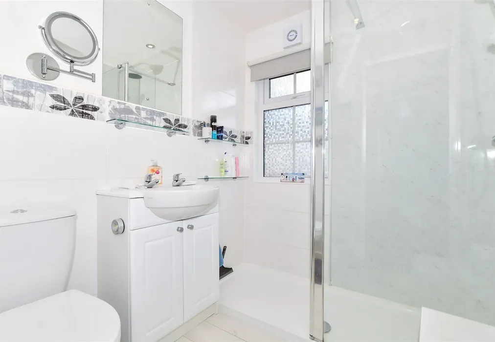 Shower Room - Yeomans Way, Pilgrims Retreat, Maidstone, Kent - Wards of Kent