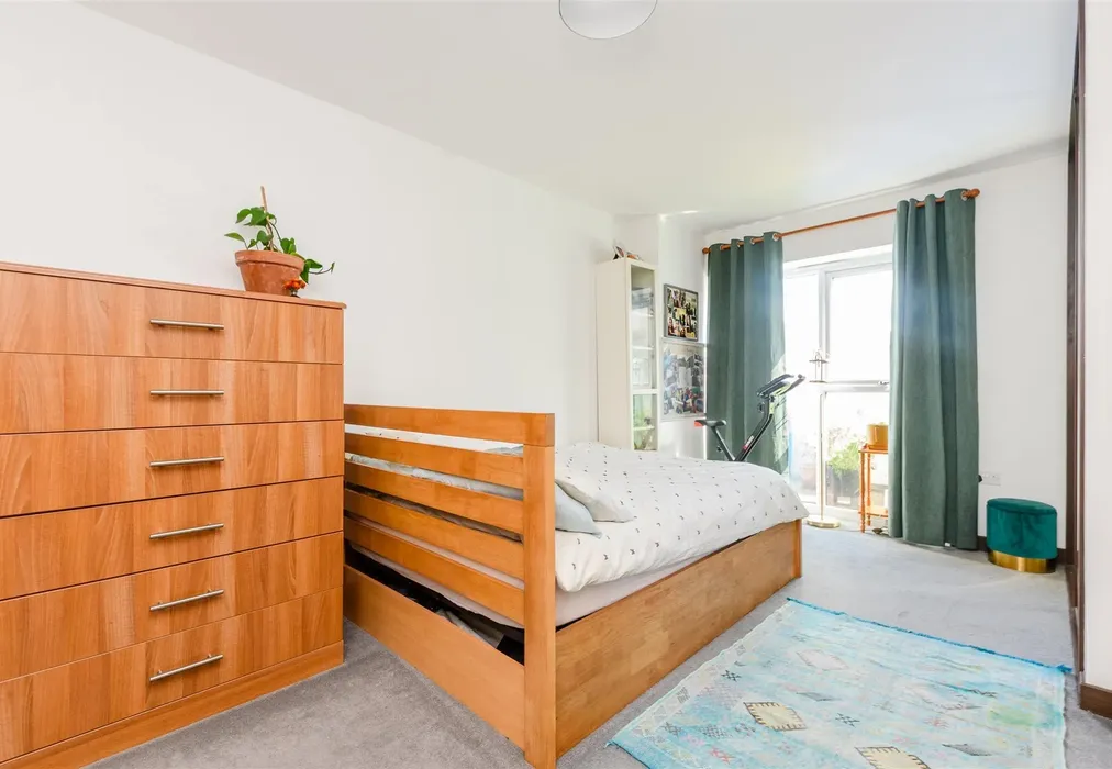 Bedroom 1 - Mill Pond Road, Dartford, Kent - Wards of Kent