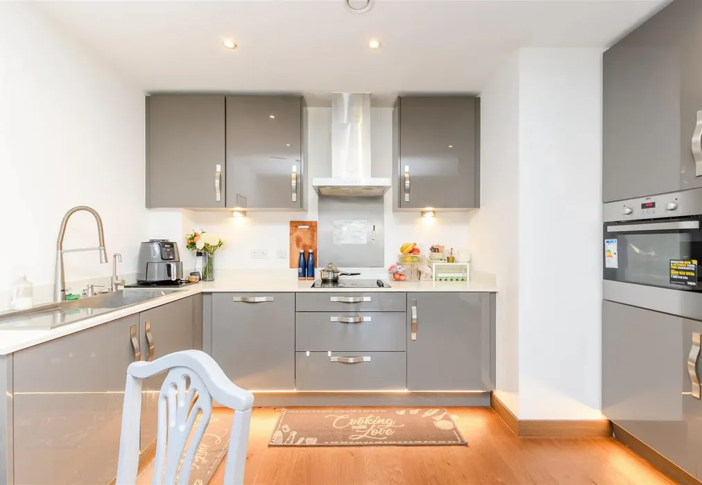 Lounge/Kitchen - Mill Pond Road, Dartford, Kent - Wards of Kent