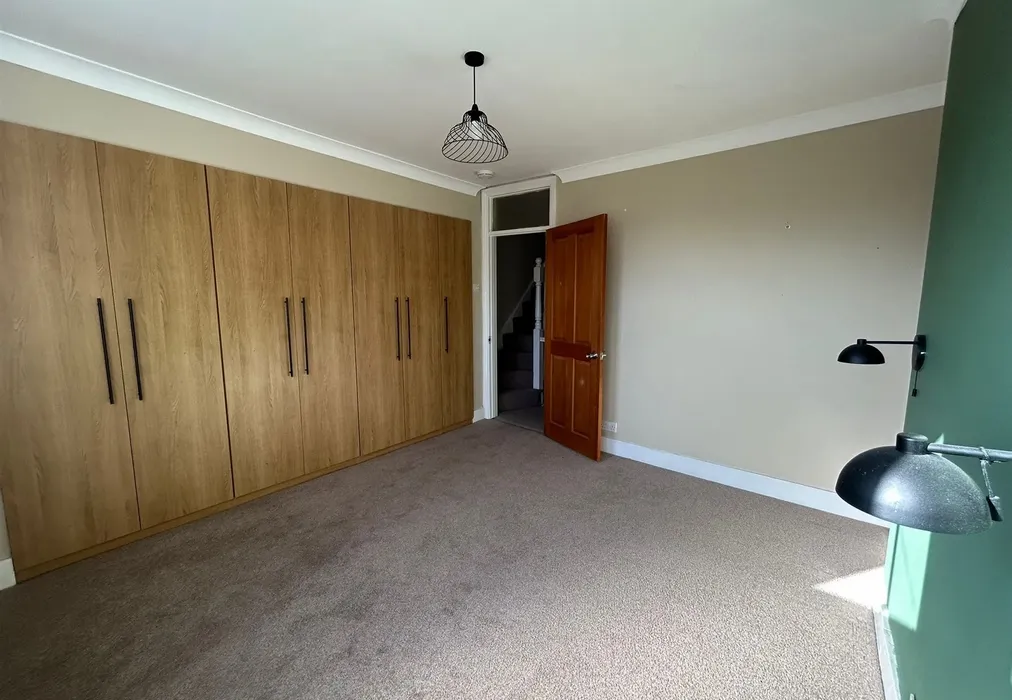 Bedroom - Barden Road, Tonbridge, Kent - Wards of Kent