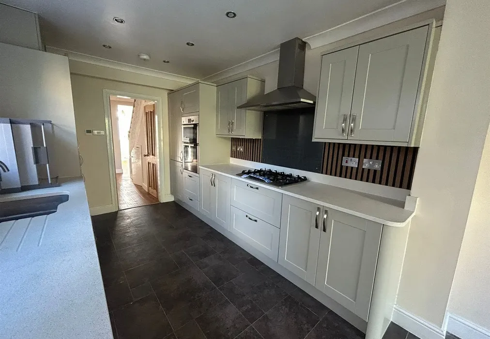 Kitchen - Barden Road, Tonbridge, Kent - Wards of Kent