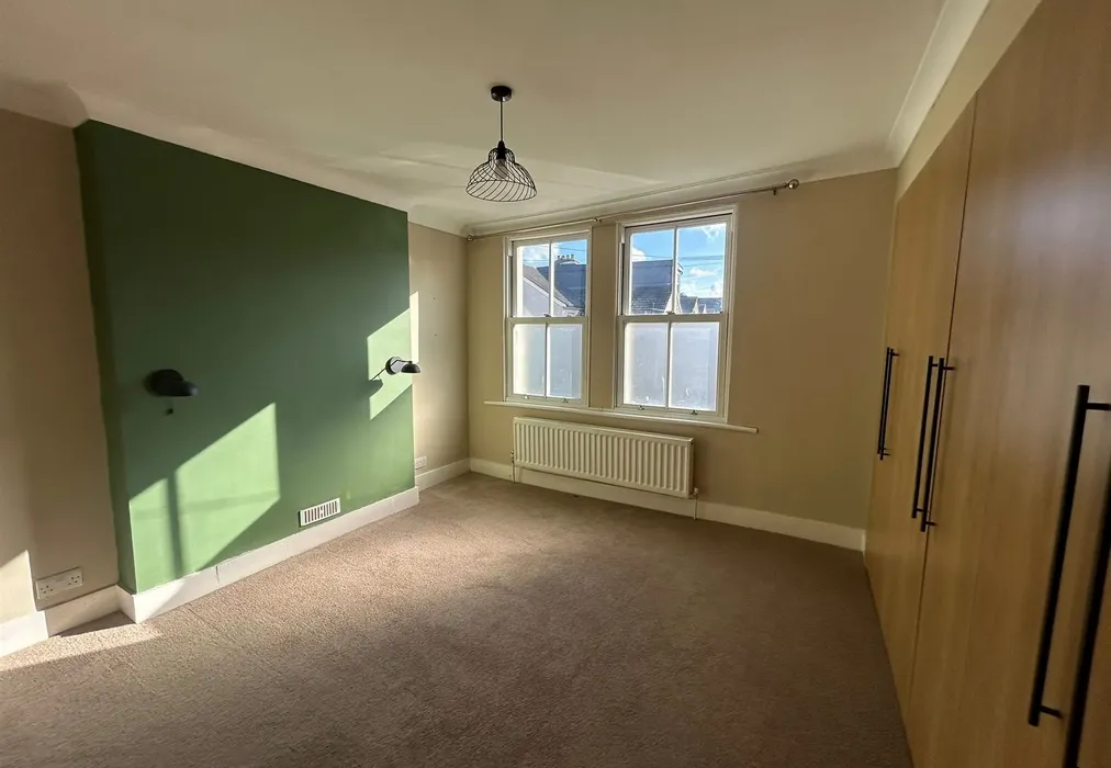 Bedroom - Barden Road, Tonbridge, Kent - Wards of Kent