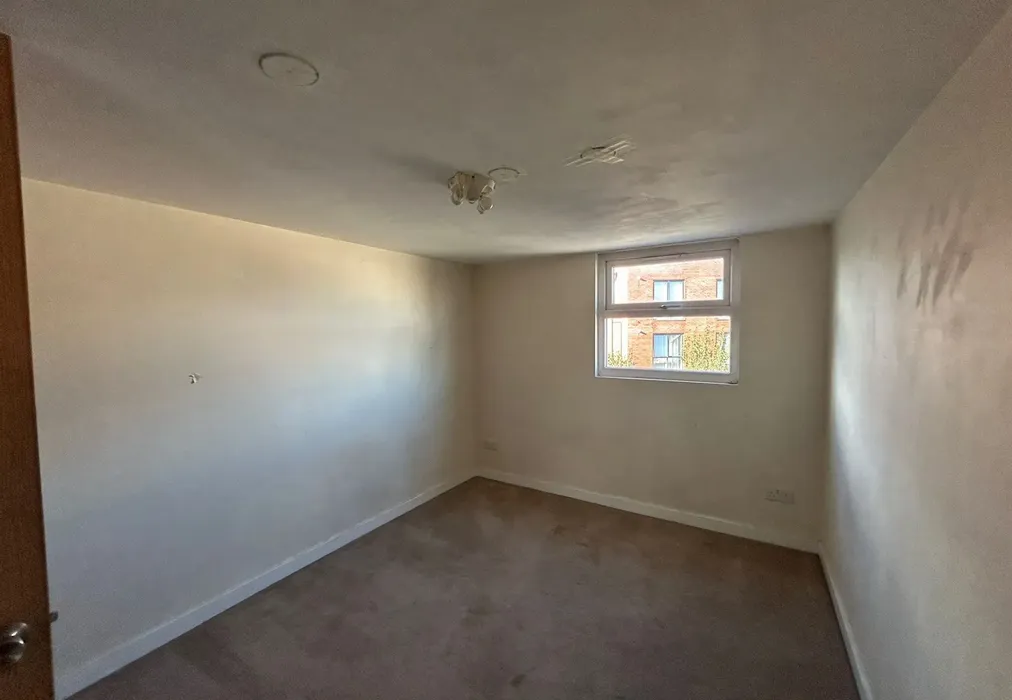 Bedroom - Barden Road, Tonbridge, Kent - Wards of Kent
