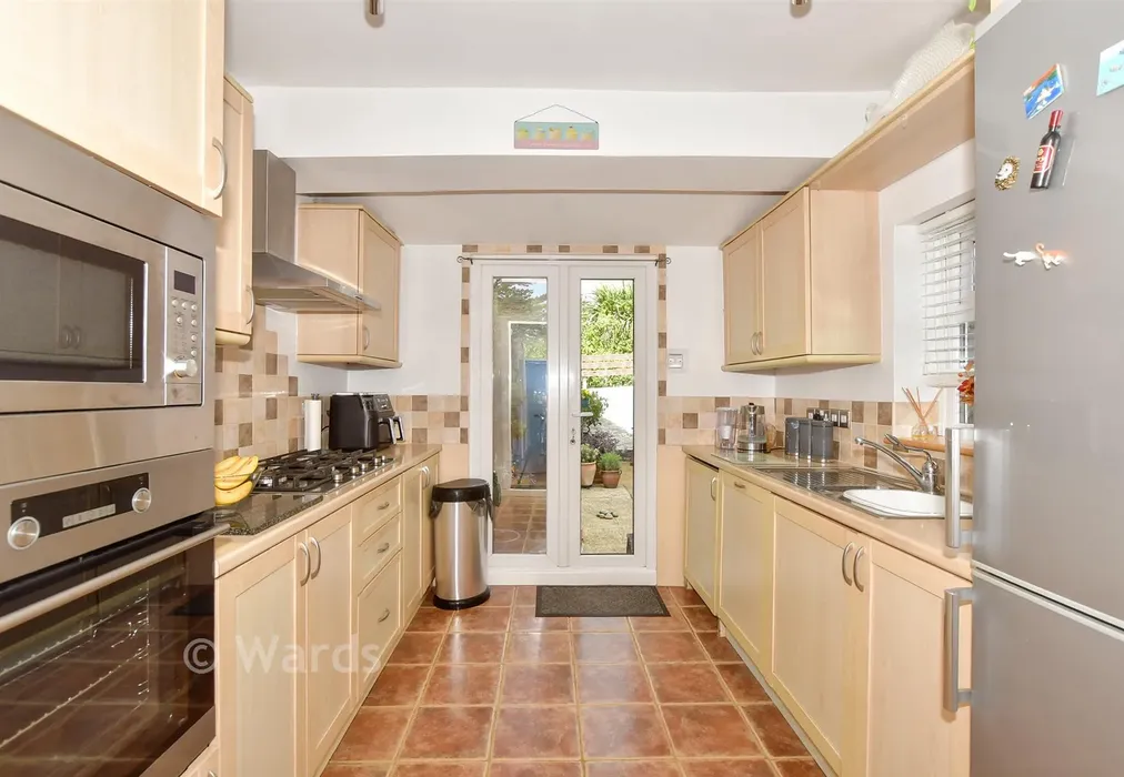 Kitchen - Nightingale Road, Dover, Kent - Wards of Kent