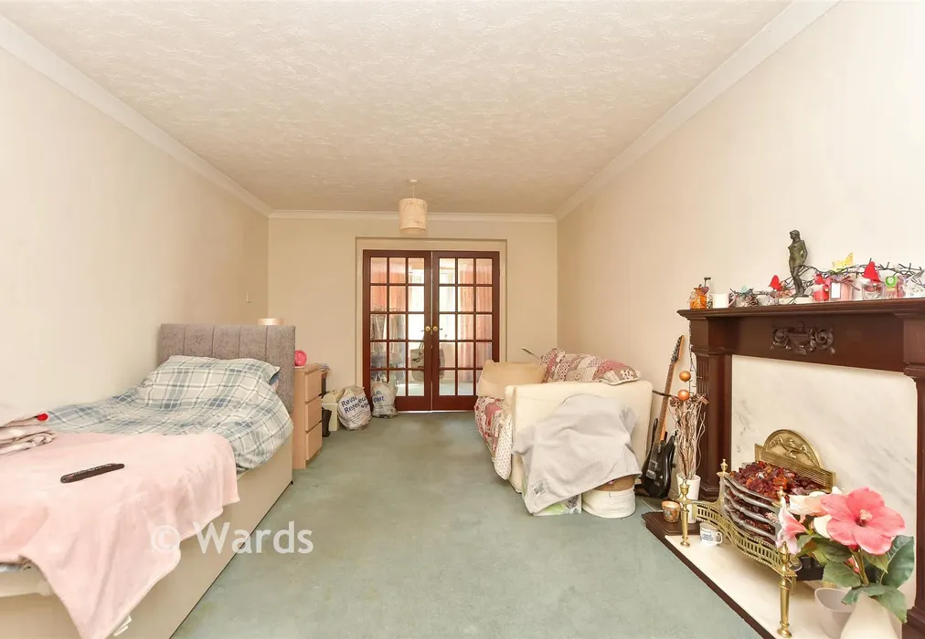 Lounge - Fallowfield, Sittingbourne, Kent - Wards of Kent