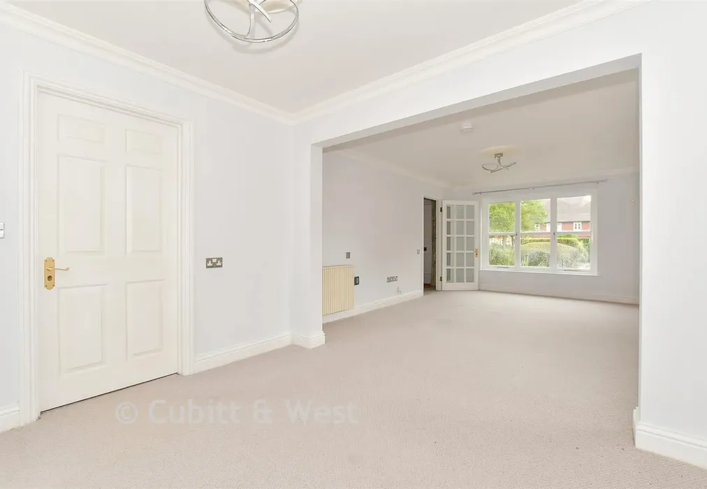 Dining Area - Bluecoat Pond, Christs Hospital, Horsham, West Sussex - Wards of Kent