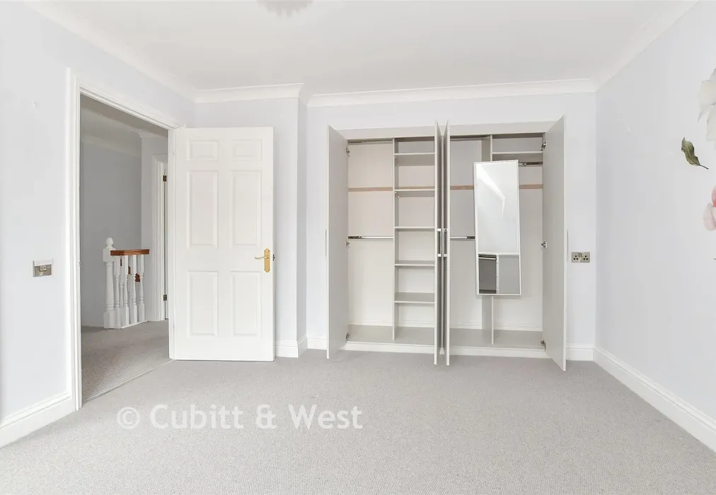 Bedroom 1 - Bluecoat Pond, Christs Hospital, Horsham, West Sussex - Wards of Kent