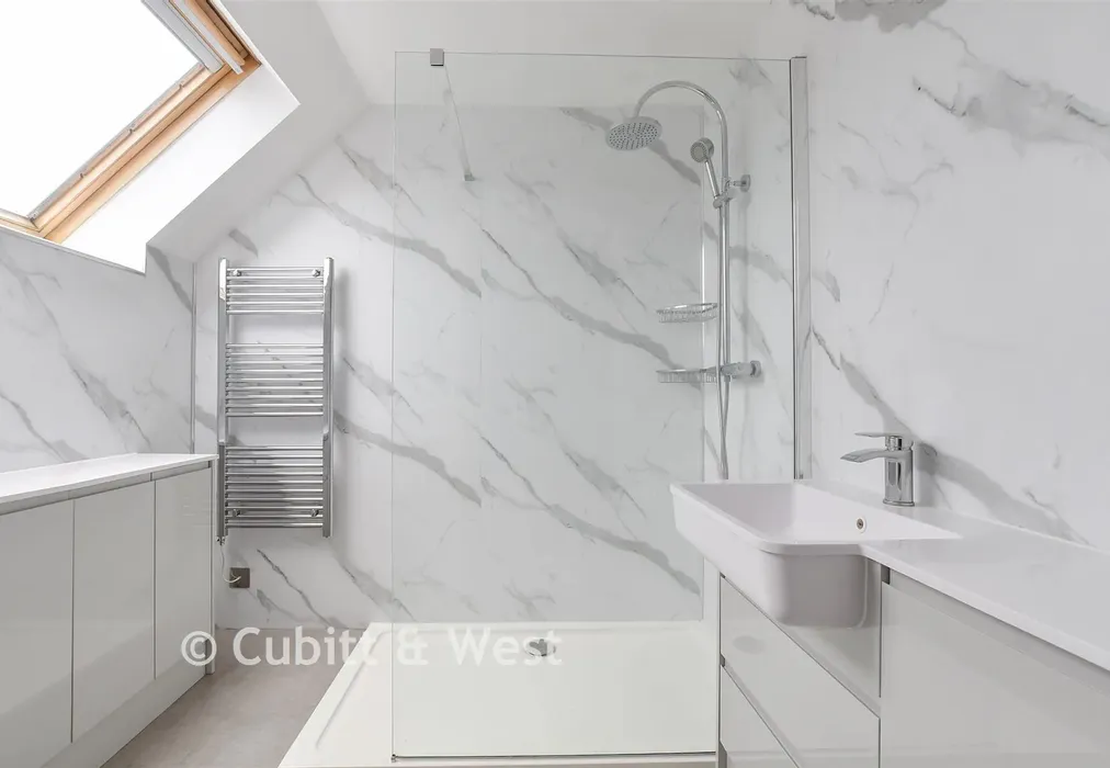 En-Suite Shower Room - Bluecoat Pond, Christs Hospital, Horsham, West Sussex - Wards of Kent