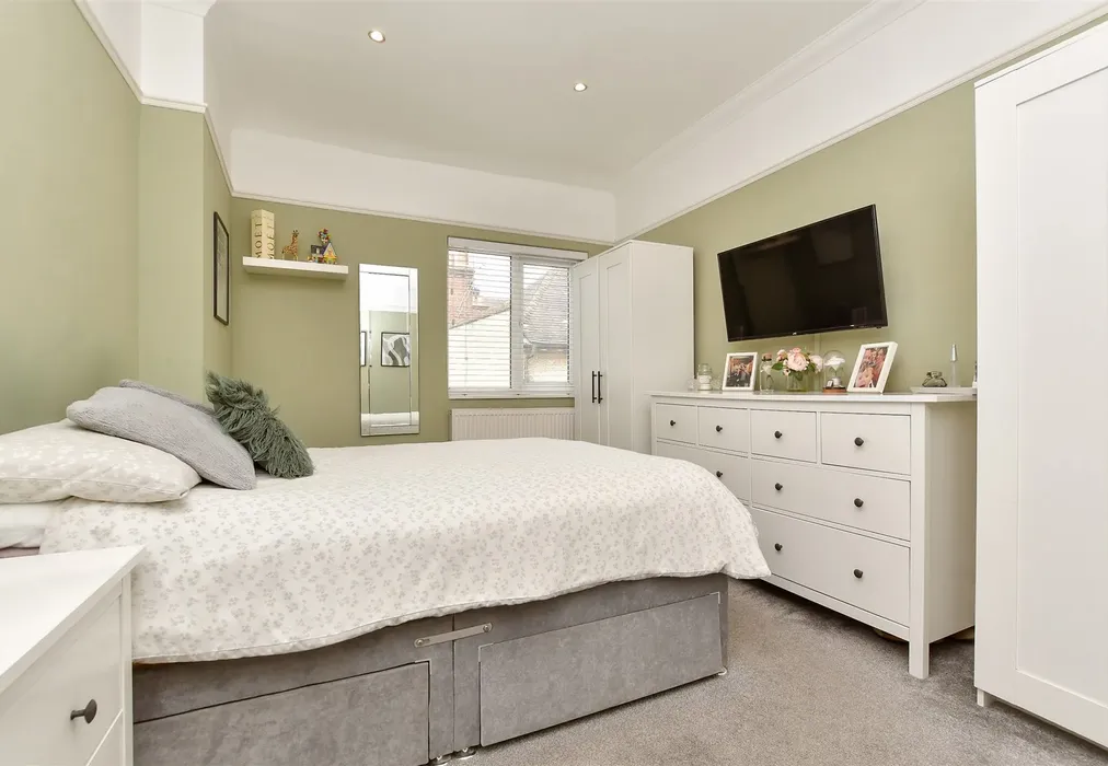 Bedroom 1 - Litchfield Road, Sutton, Surrey - Wards of Kent