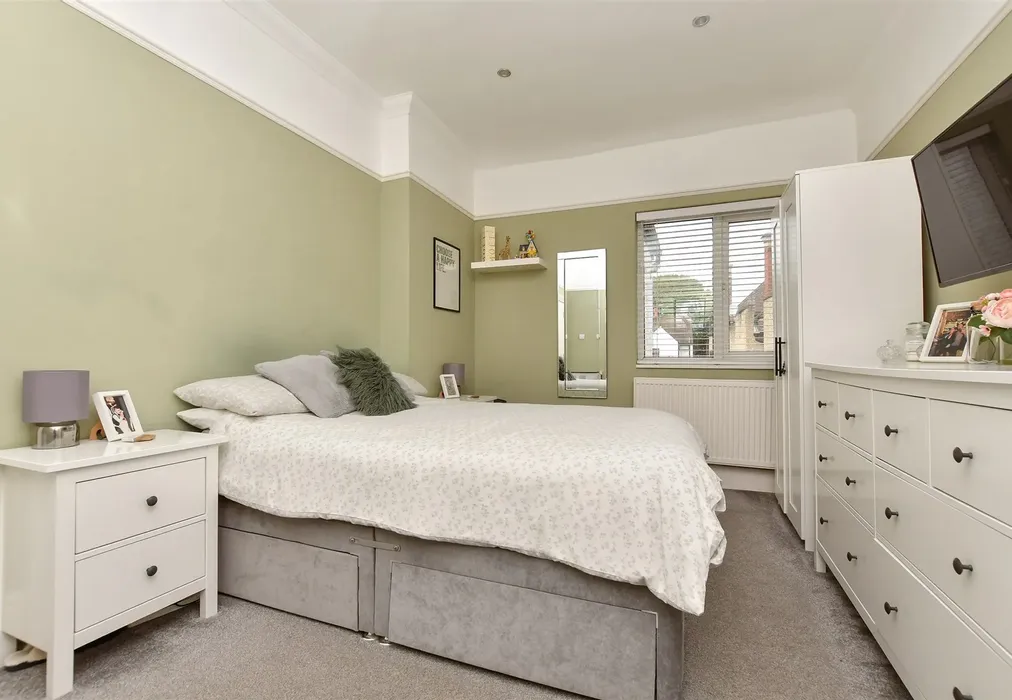 Bedroom 1 - Litchfield Road, Sutton, Surrey - Wards of Kent