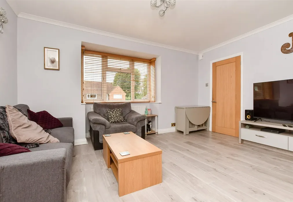 Lounge - Norwood Road, Effingham, Leatherhead, Surrey - Wards of Kent