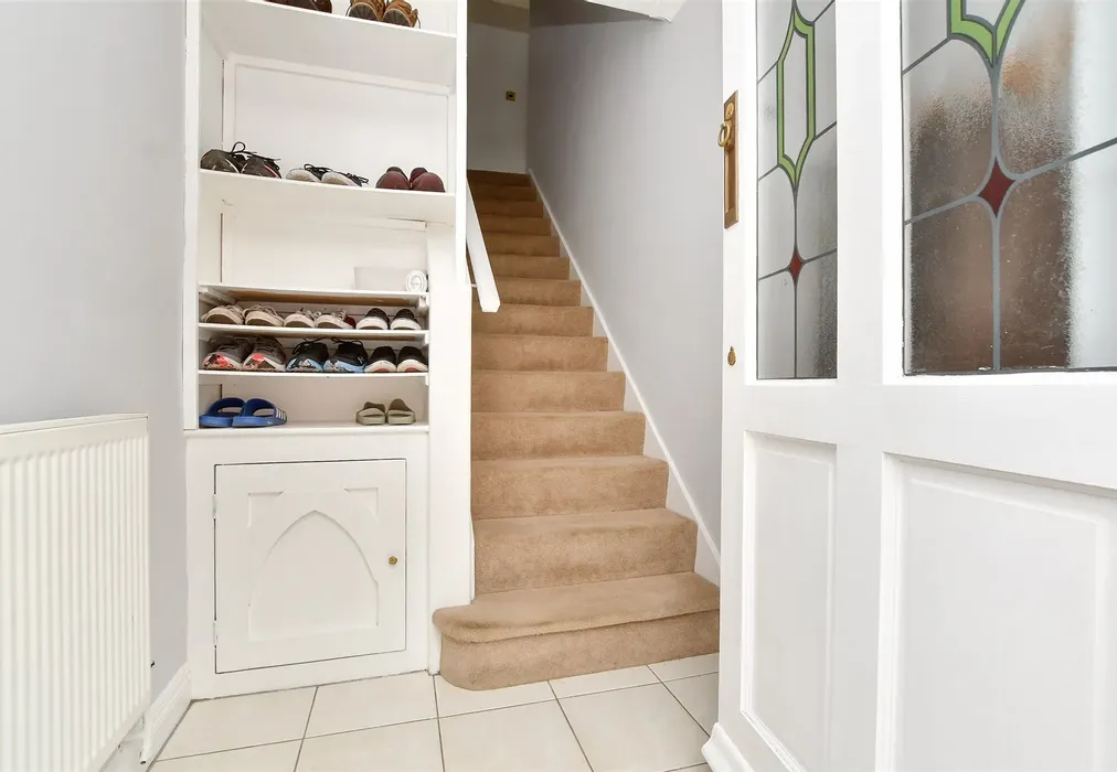 Hallway - Norwood Road, Effingham, Leatherhead, Surrey - Wards of Kent