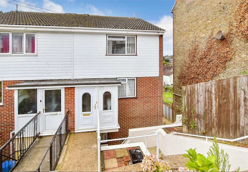 External Front Web.. - Heathfield Avenue, Dover, Kent - Wards of Kent