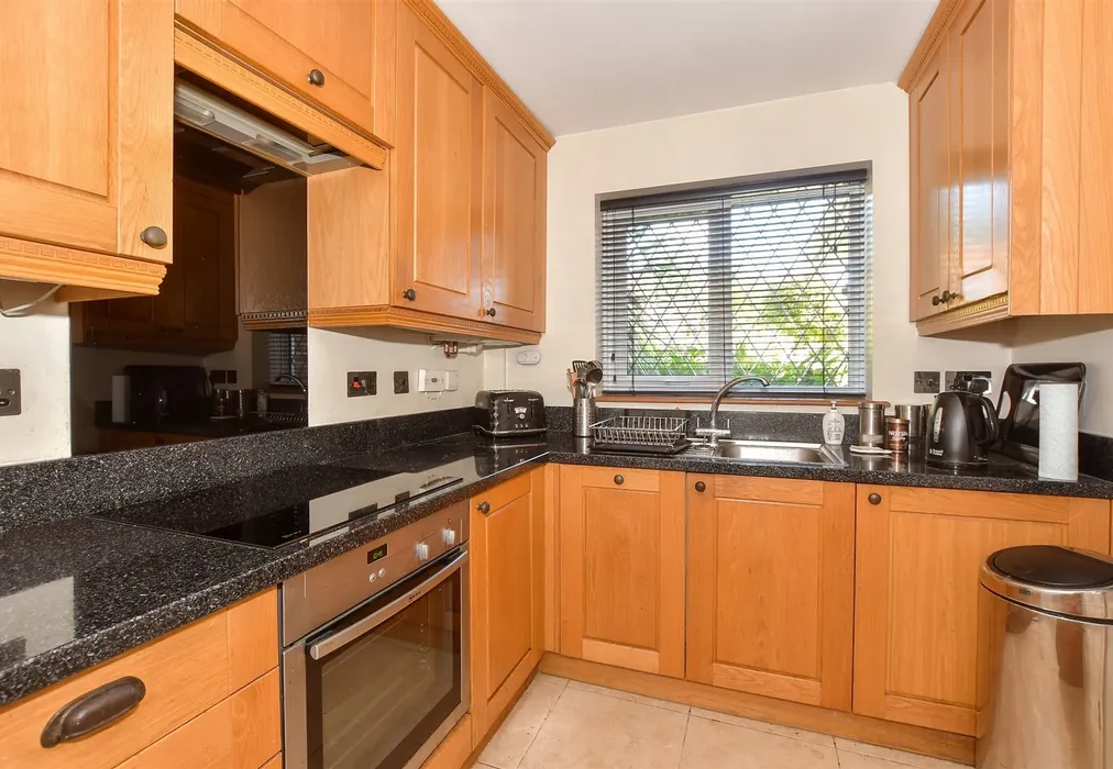 Kitchen - Foxholes, Rudgwick, Horsham, West Sussex - Wards of Kent