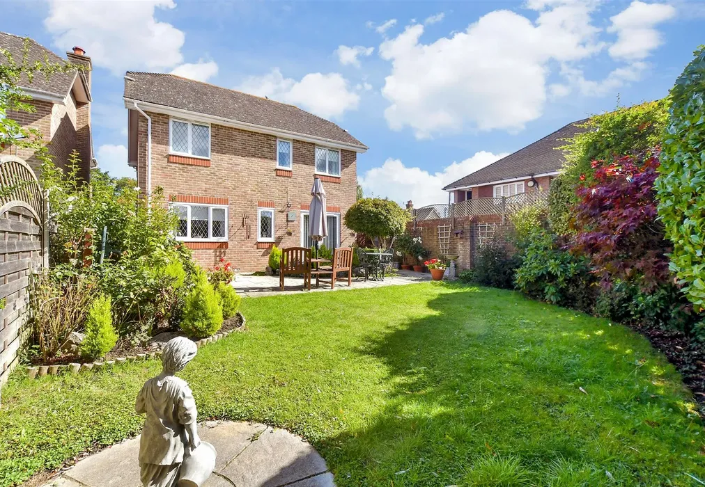 Rear Garden - Foxholes, Rudgwick, Horsham, West Sussex - Wards of Kent