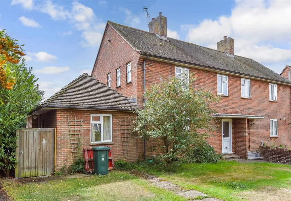 Front NEW (WEB) - Hay Road, Chichester, West Sussex - Wards of Kent